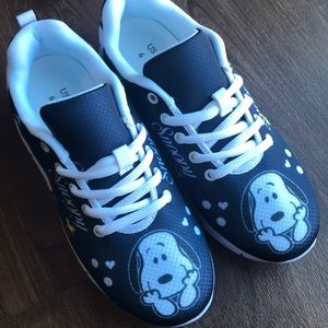 Custom snoopy sneakers